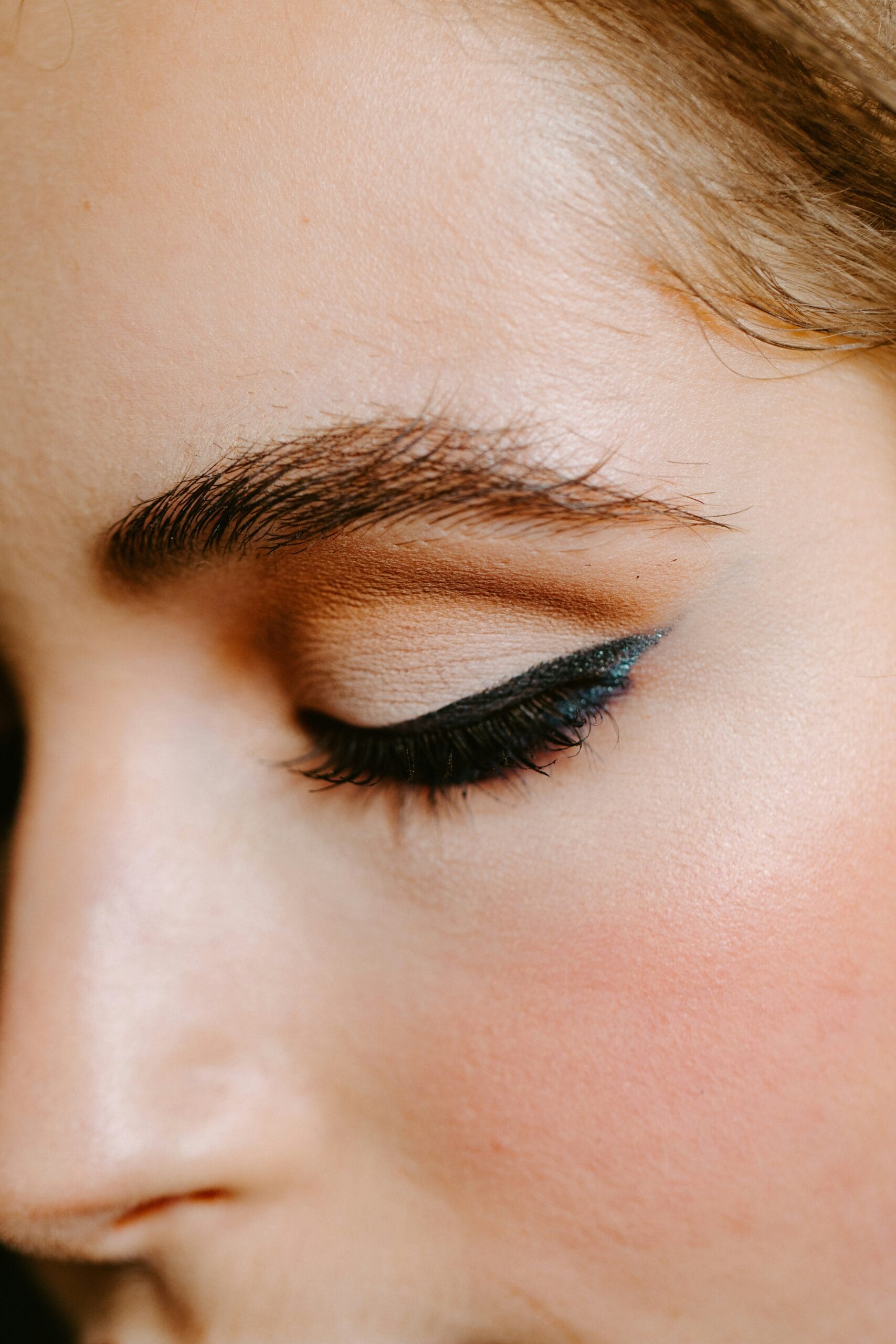 Easy Eyeliner Hacks for Beginners – Perfect Your Winged Liner